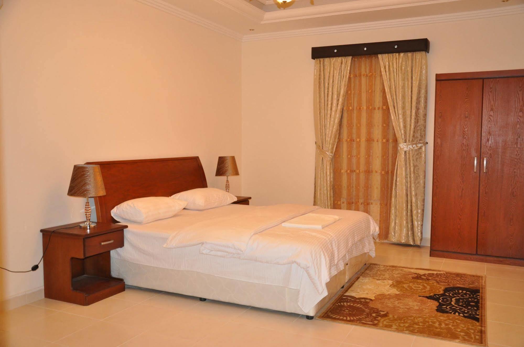 Towlan Hotel Suites 1 Рияд Екстериор снимка